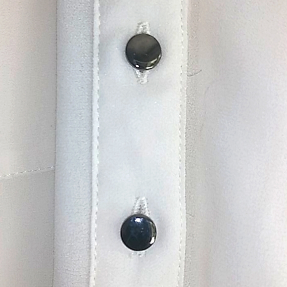 My Michelle Ivory Blouse - Picture 5 of 6